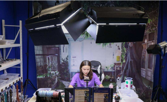 直播平臺(tái)頻頻出現(xiàn)無(wú)下限言論石英晶振有沒(méi)有責(zé)任?